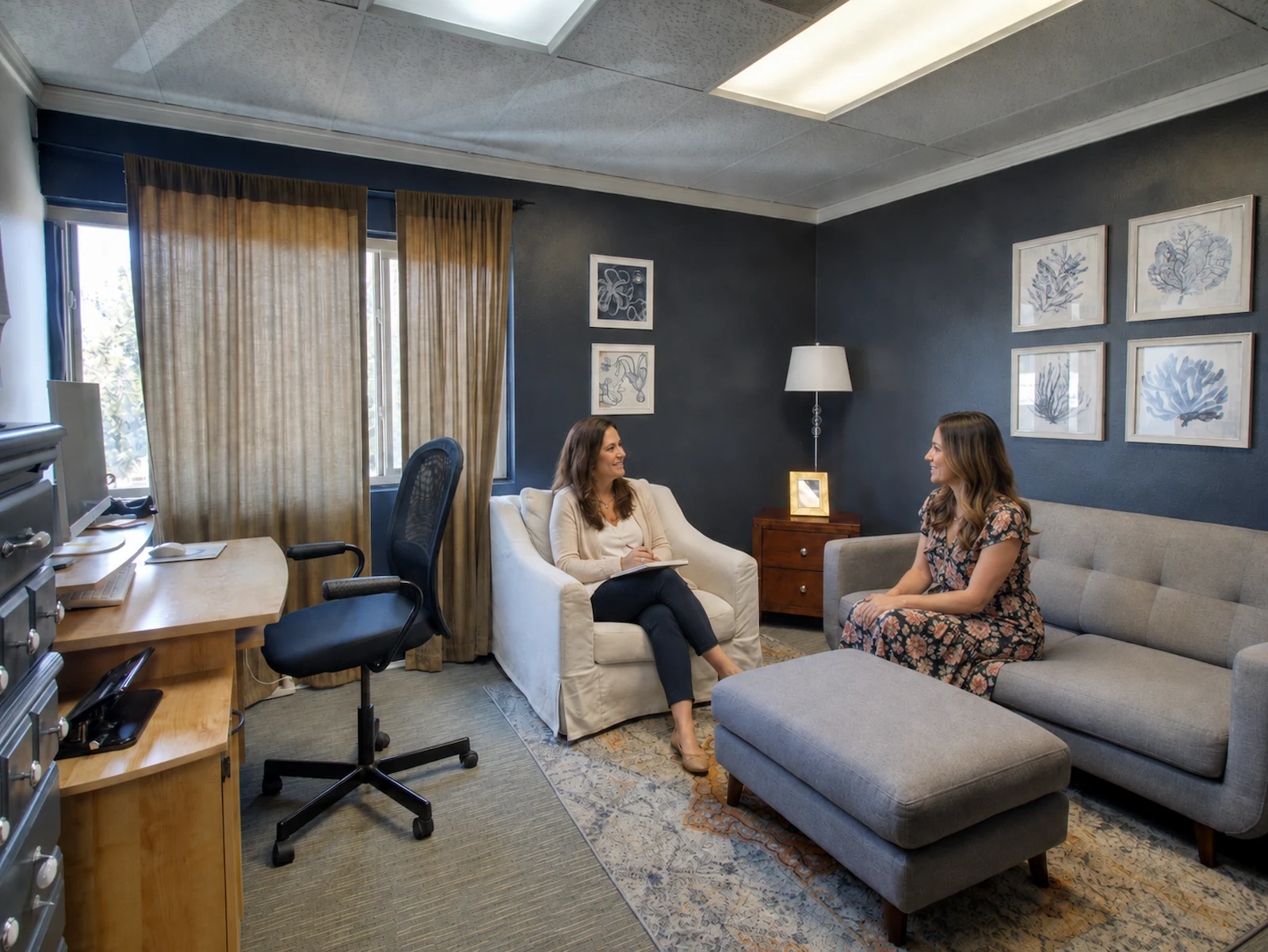 Therapist meeting individually with a client at Present Moments Recovery in Carlsbad